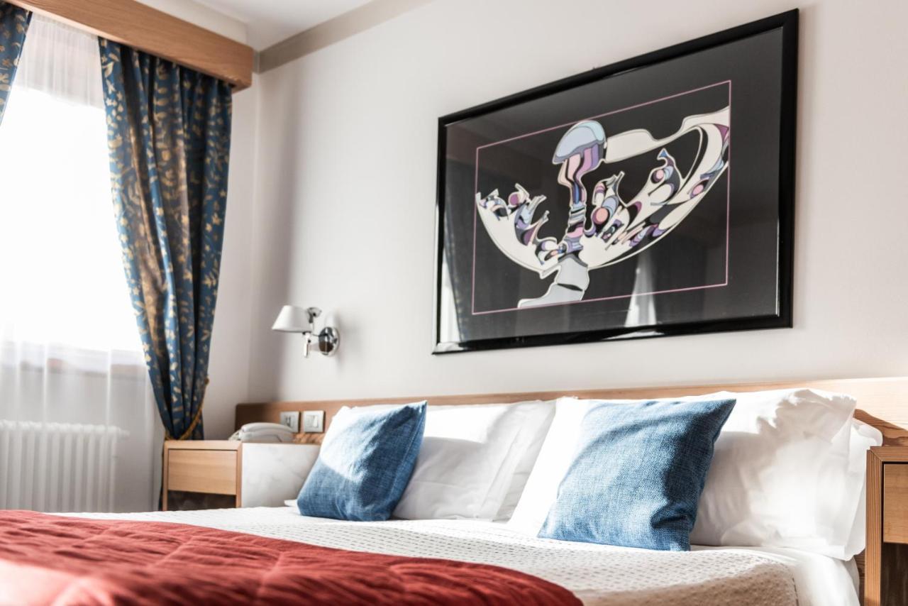Hotel Antares เซลวาดีวัลการ์เดนา ภายนอก รูปภาพ